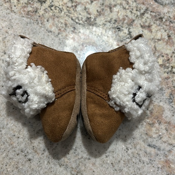UGG Crib Booties - Picture 6 of 11